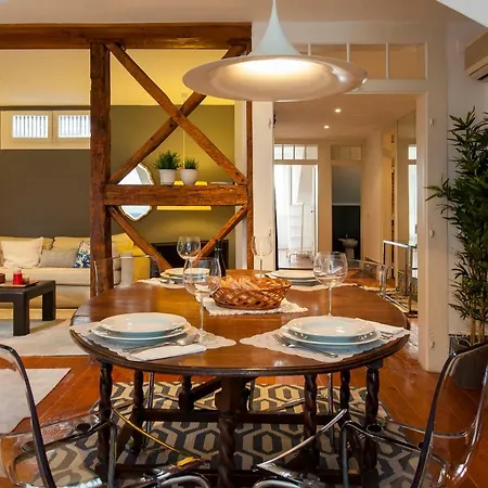 Bairro Alto-chiado 2 Bdr Beautifull View شقة