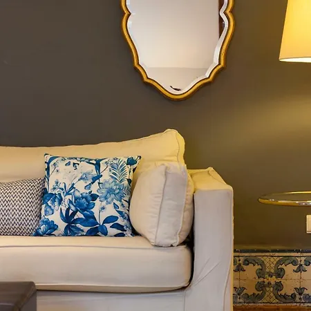 Bairro Alto-chiado 2 Bdr Beautifull View Appartement *